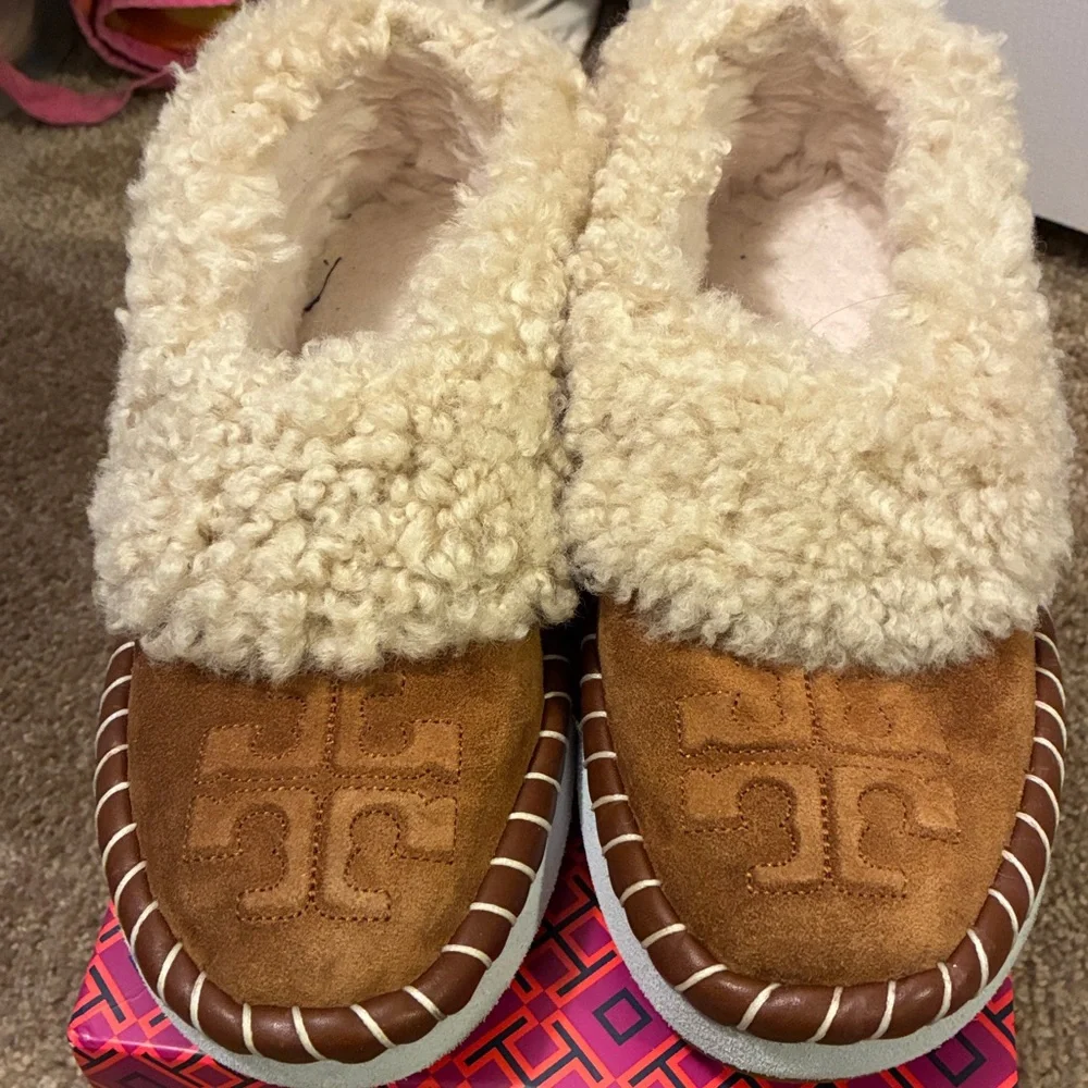 Tory Burch Suede Moccasin Slippers in Toasted Caramel with Cream Shearling